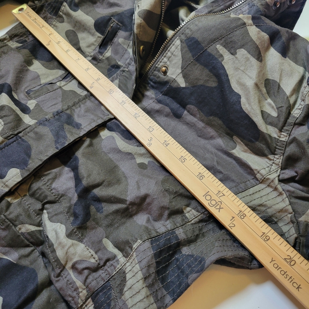 M CINCH WAIST LIGHTWEIGHT GREEN BLACK CAMO JACKET MULTI POCKETS LOVE TREE MEDIUM - Picture 2 of 7